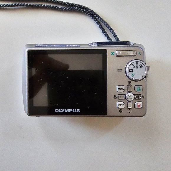 Olympus Stylus 750 CCD Digital Camera AS IS - Picture 3 of 7